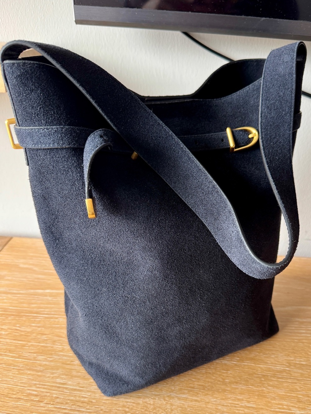 NWT MADEWELL Essential Belted Bucket Tote Juniper Berry Navy Suede NX034
